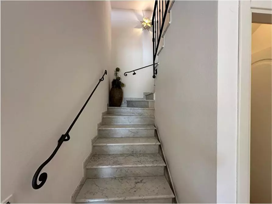 Immagine 31 di Villa in vendita  a Pietrasanta