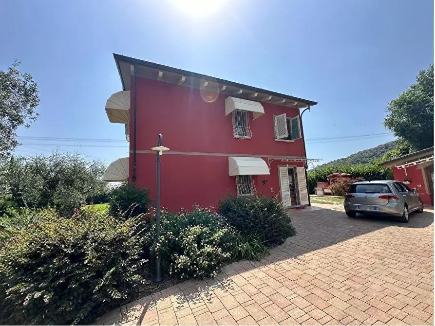 Immagine 55 di Villa in vendita  a Pietrasanta