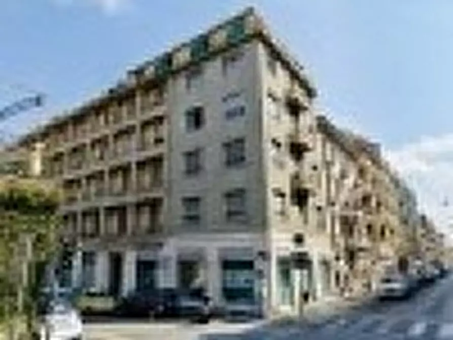 Immagine 2 di Ufficio in vendita  a Torino