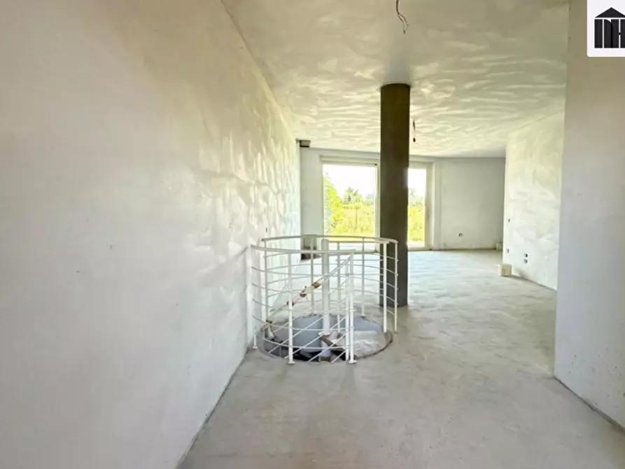 Immagine 6 di Appartamento in vendita  a Santa Croce Sull'arno