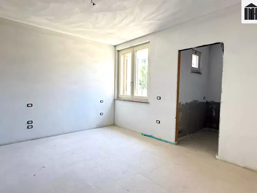 Immagine 15 di Appartamento in vendita  a Santa Croce Sull'arno