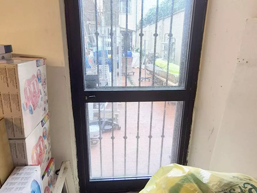 Immagine 7 di Negozio in vendita  a Viareggio