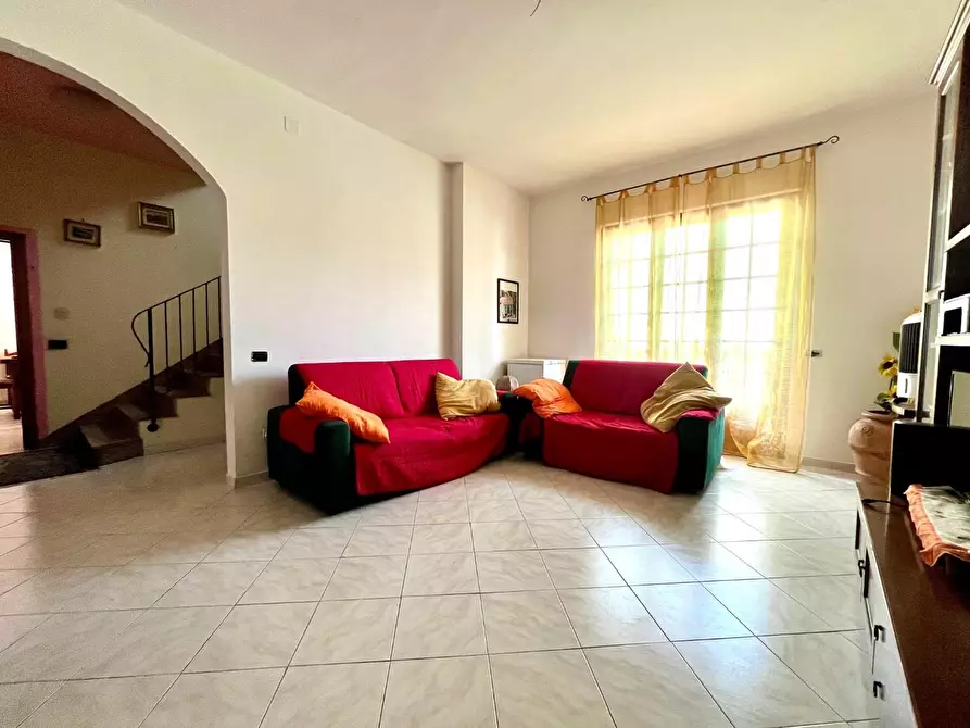 Immagine 6 di Casa semindipendente in vendita  a Lamporecchio