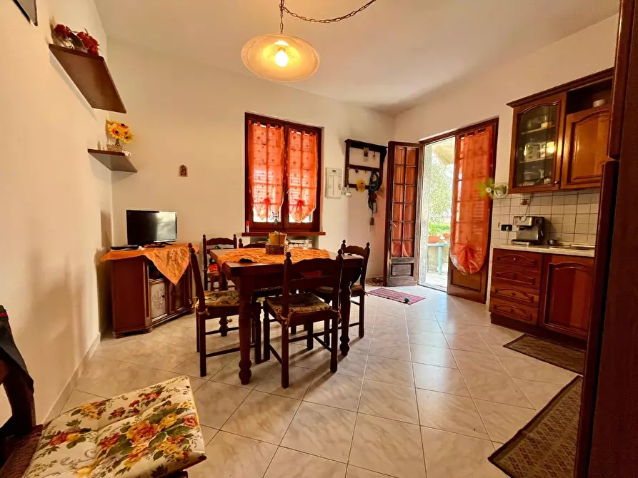 Immagine 3 di Casa semindipendente in vendita  a Lamporecchio