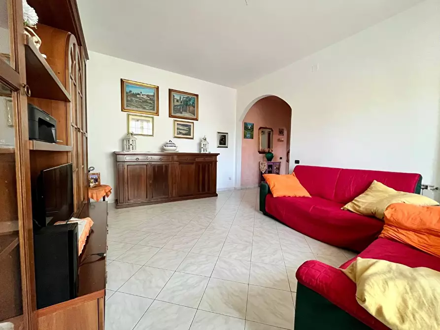 Immagine 4 di Casa semindipendente in vendita  a Lamporecchio