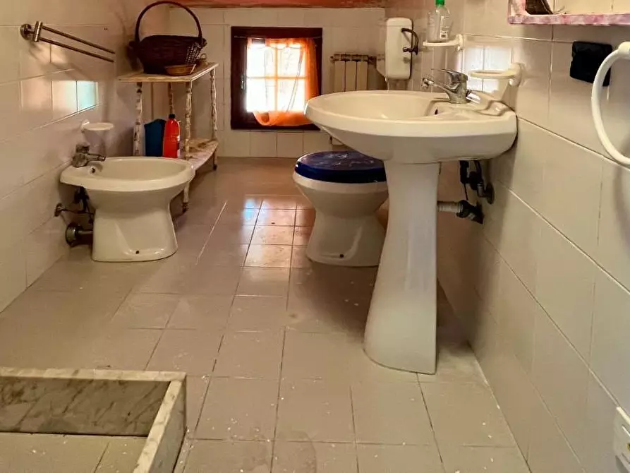 Immagine 23 di Casa semindipendente in vendita  a Lamporecchio