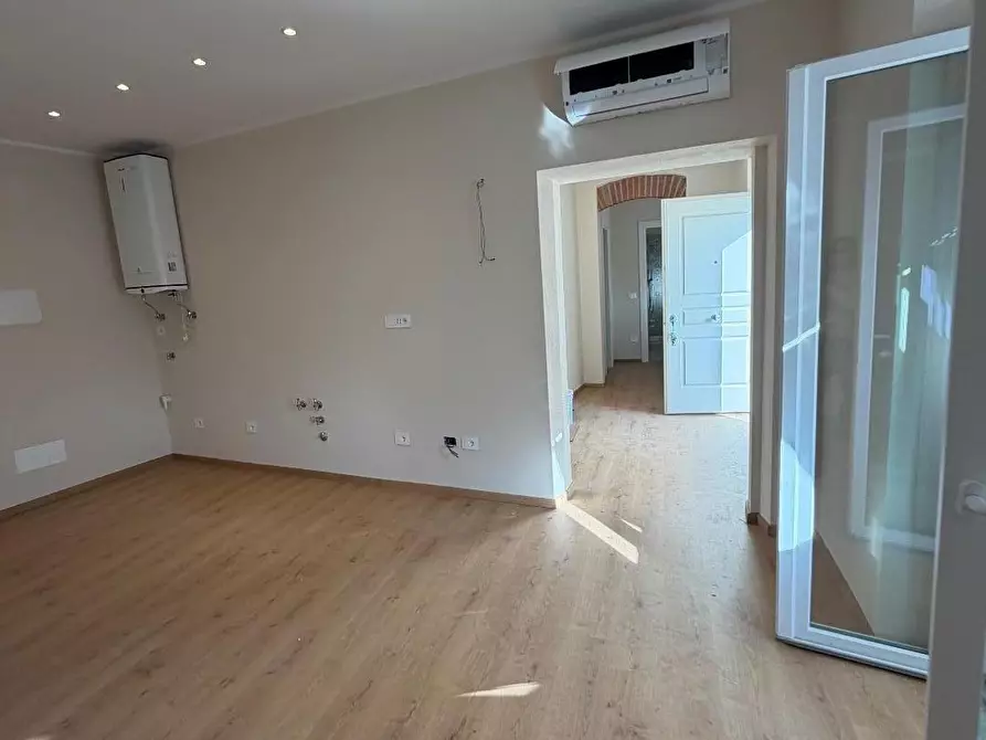 Immagine 3 di Appartamento in vendita  a Sarzana