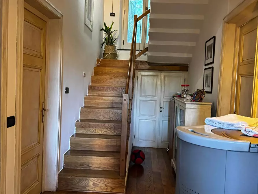 Immagine 15 di Casa indipendente in vendita  a Lucca