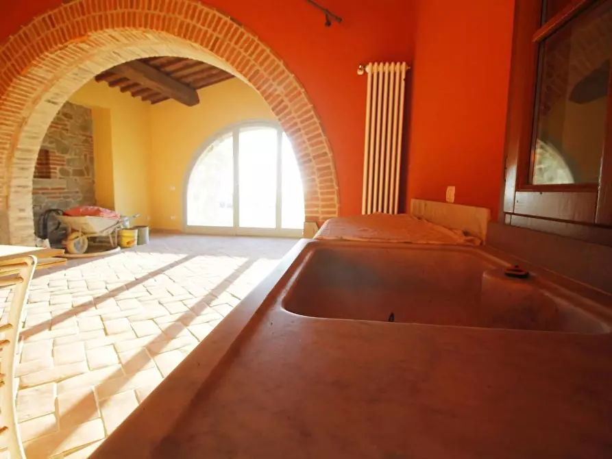 Immagine 12 di Casa colonica in vendita  a Vinci