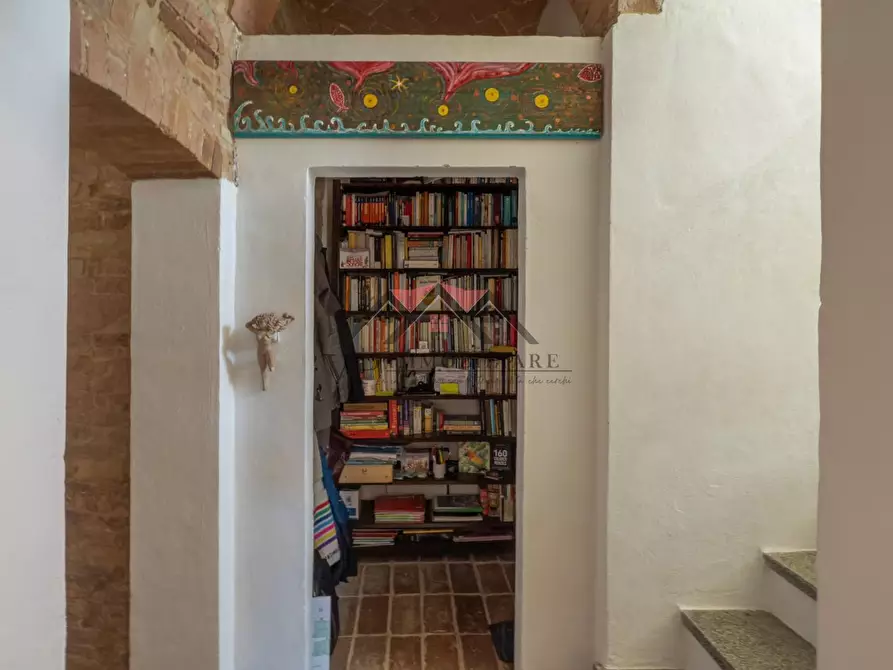 Immagine 21 di Appartamento in vendita  a Volterra