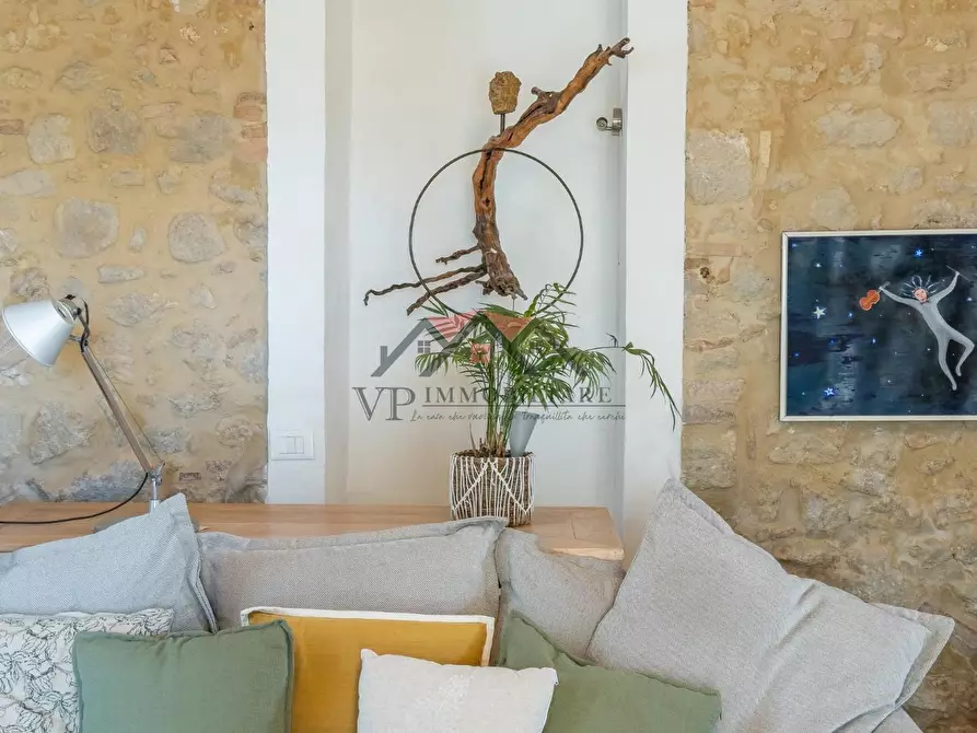 Immagine 13 di Appartamento in vendita  a Volterra