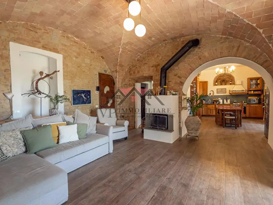 Immagine 8 di Appartamento in vendita  a Volterra