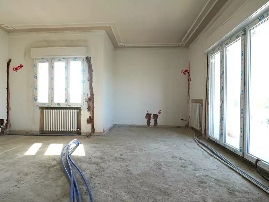 Immagine 21 di Villa in vendita  a Altopascio
