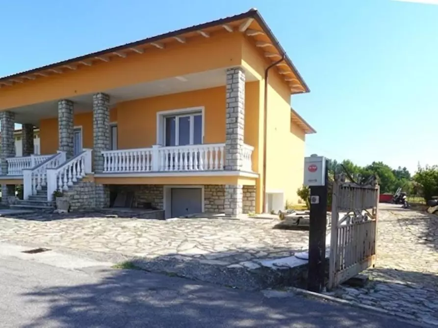 Immagine 2 di Villa in vendita  a Altopascio