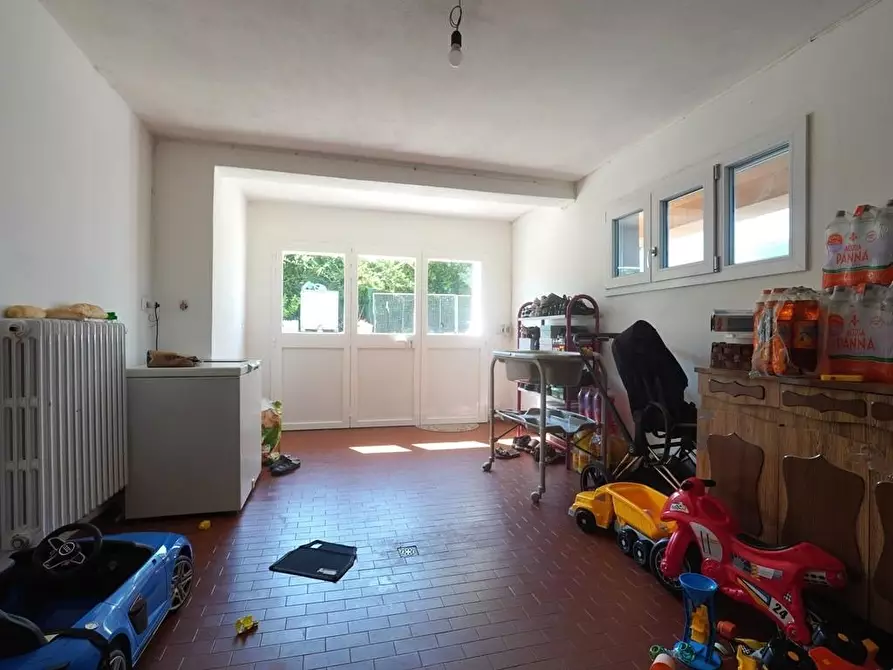 Immagine 14 di Villa in vendita  a Altopascio