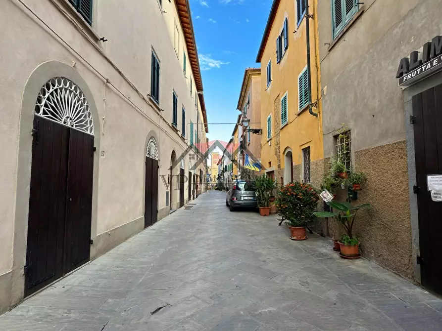 Immagine 12 di Appartamento in vendita  a Pomarance
