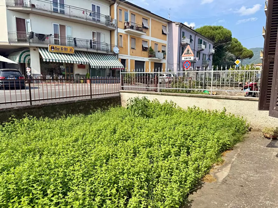 Immagine 2 di Casa semindipendente in vendita  a Licciana Nardi