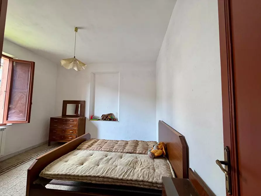 Immagine 4 di Casa semindipendente in vendita  a Licciana Nardi