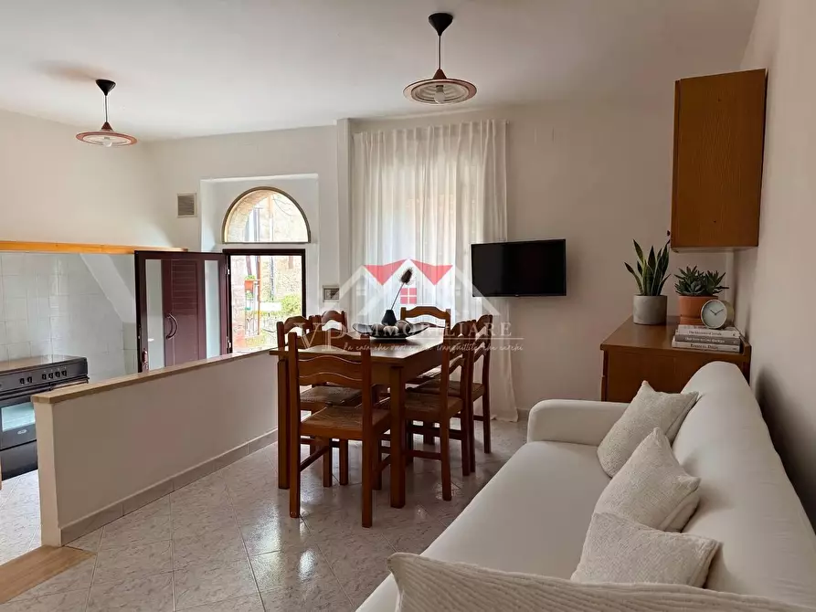 Immagine 2 di Appartamento in vendita  a Pomarance