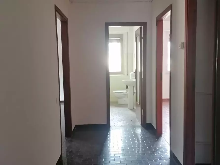 Immagine 3 di Appartamento in vendita  a Carrara