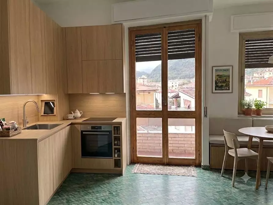 Immagine 9 di Appartamento in vendita  a Carrara