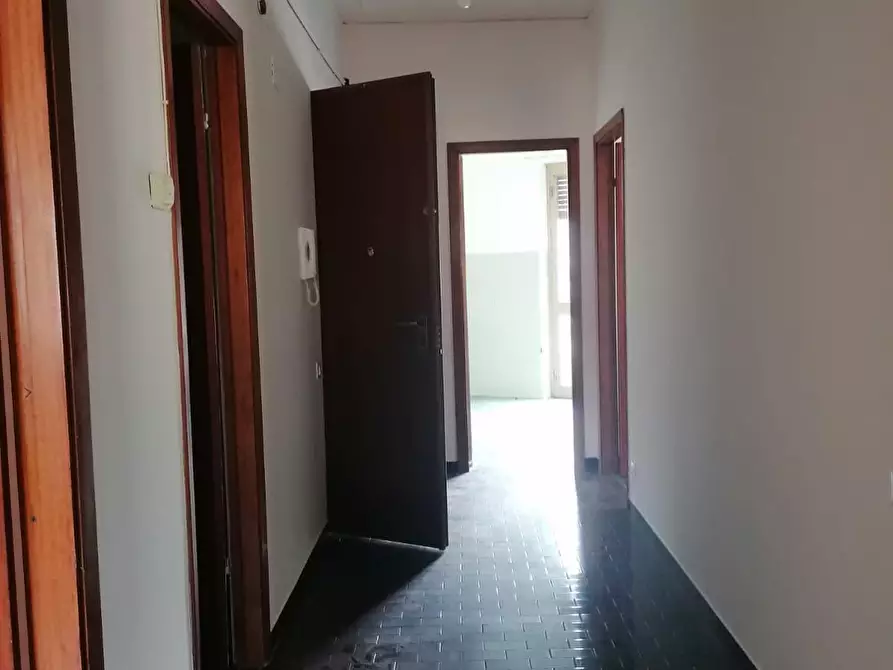 Immagine 2 di Appartamento in vendita  a Carrara