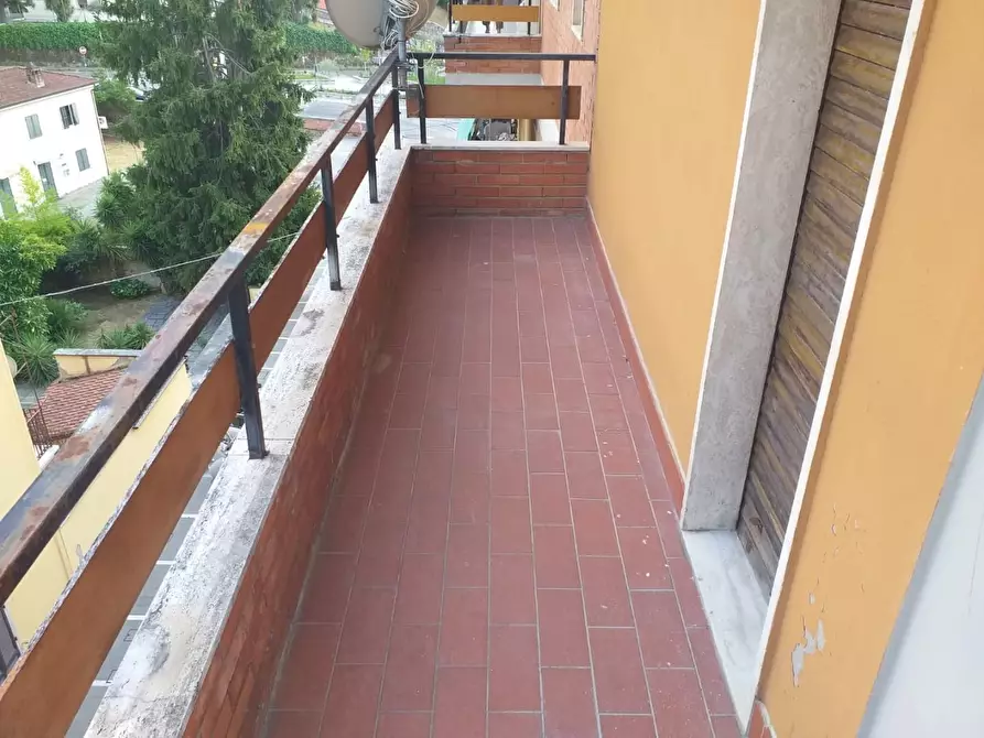 Immagine 21 di Appartamento in vendita  a Carrara