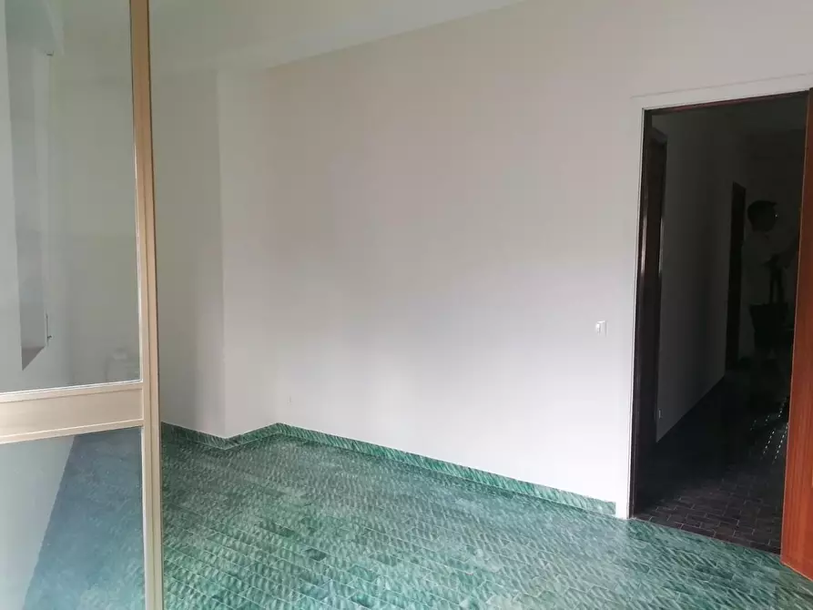 Immagine 8 di Appartamento in vendita  a Carrara