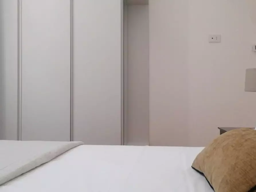 Immagine 11 di Appartamento in vendita  a Pisa