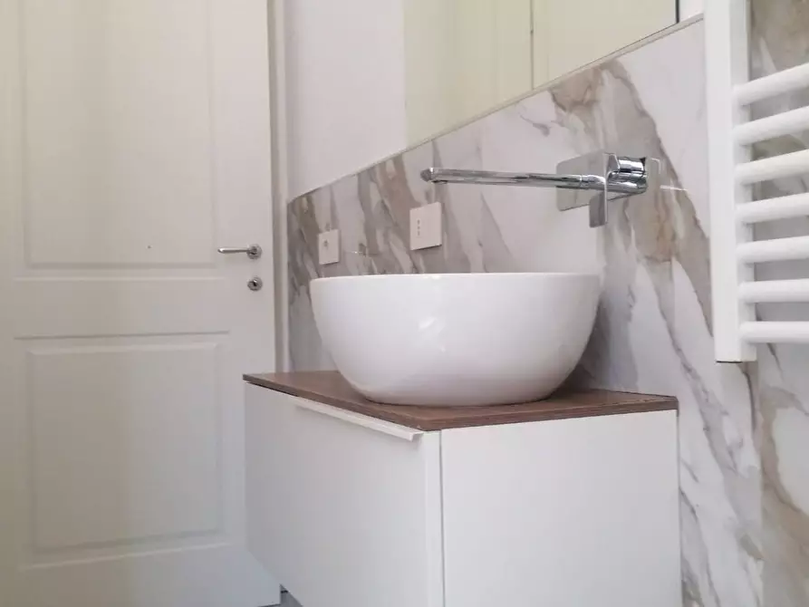 Immagine 13 di Appartamento in vendita  a Pisa
