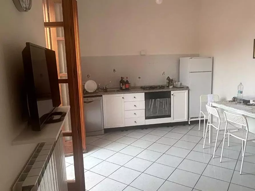 Immagine 2 di Appartamento in vendita  a Viareggio