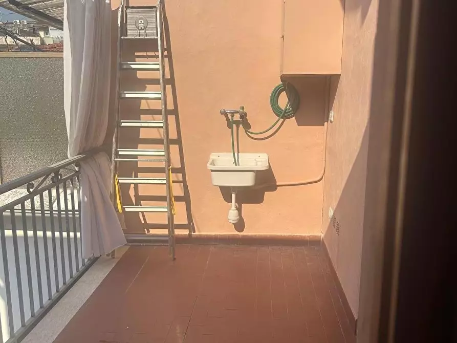 Immagine 14 di Appartamento in vendita  a Viareggio