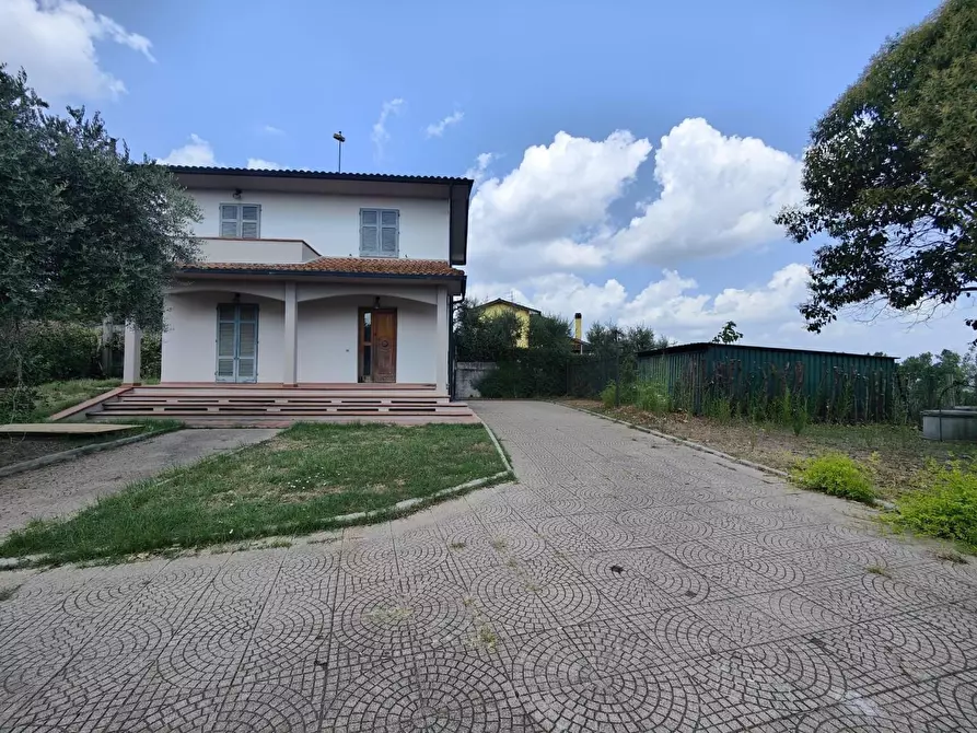 Immagine 2 di Casa indipendente in vendita  a Fucecchio