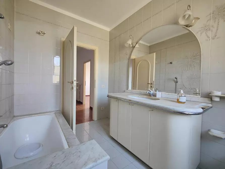 Immagine 25 di Casa indipendente in vendita  a Fucecchio
