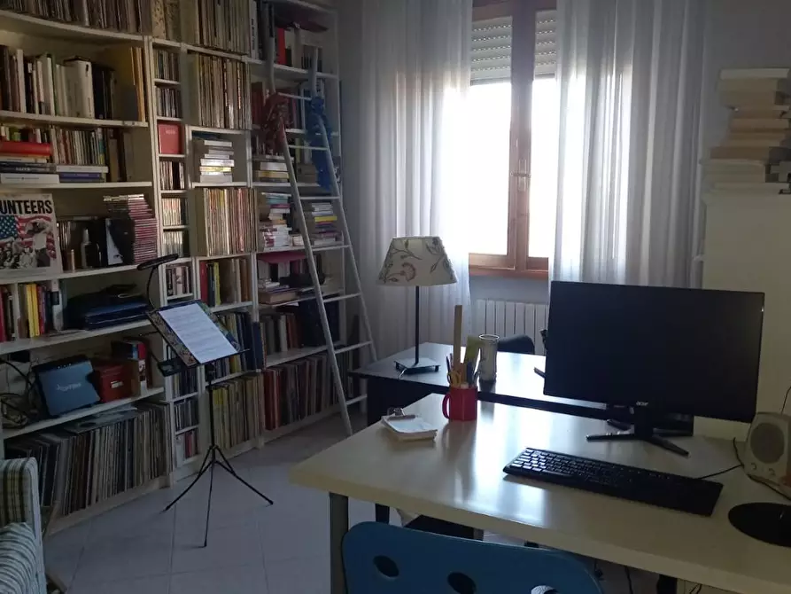 Immagine 37 di Appartamento in vendita  a Empoli