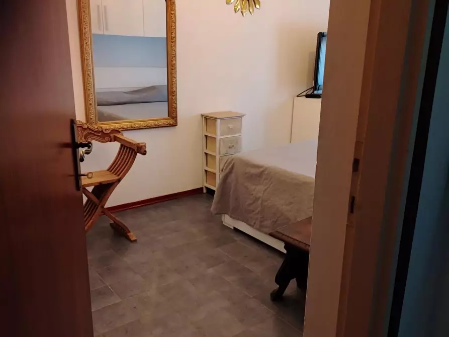 Immagine 11 di Appartamento in vendita  a Carrara