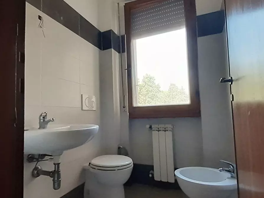 Immagine 34 di Appartamento in vendita  a Pontedera