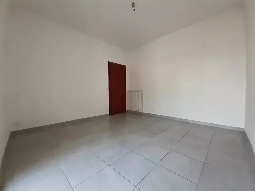 Immagine 33 di Appartamento in vendita  a Pontedera