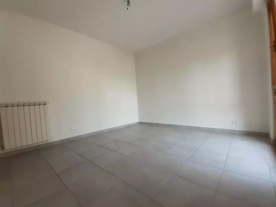 Immagine 25 di Appartamento in vendita  a Pontedera