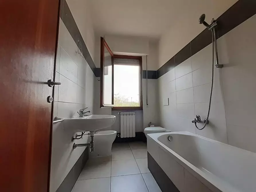 Immagine 27 di Appartamento in vendita  a Pontedera
