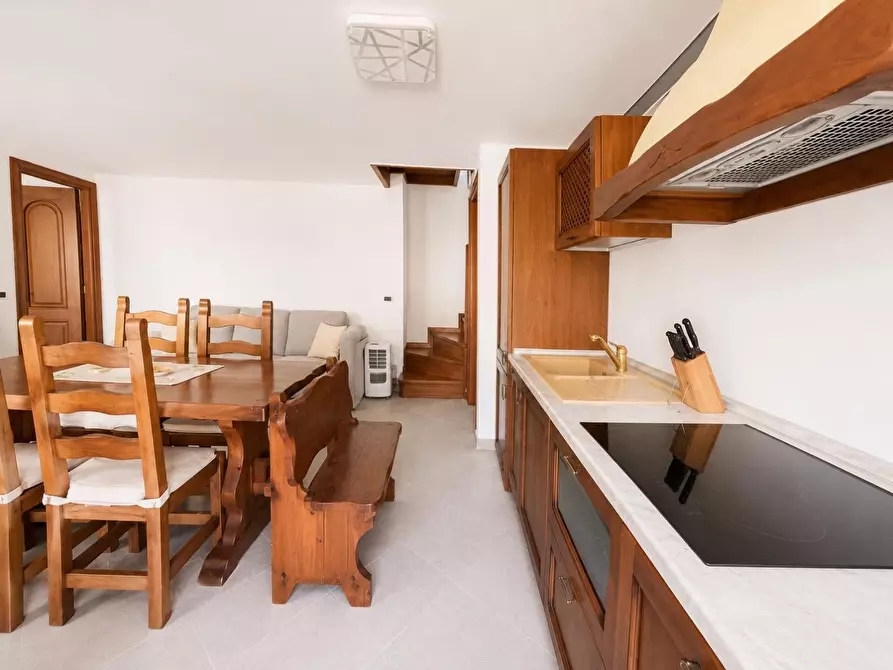 Immagine 13 di Casa colonica in vendita  a Riomaggiore