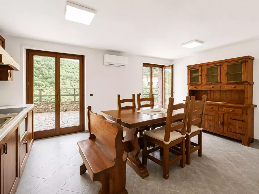 Immagine 9 di Casa colonica in vendita  a Riomaggiore