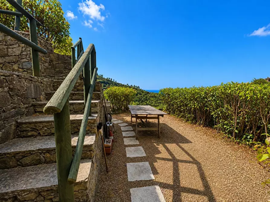 Immagine 36 di Casa colonica in vendita  a Riomaggiore