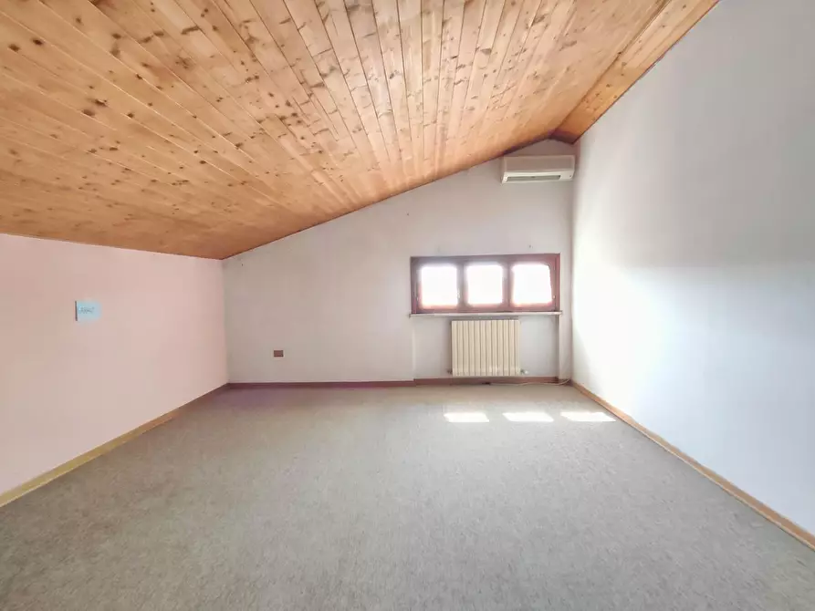 Immagine 14 di Appartamento in vendita  a Cascina