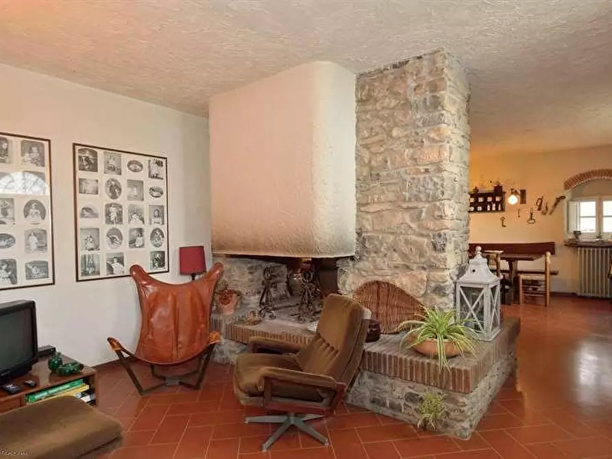 Immagine 27 di Villa in vendita  a Campiglia Marittima