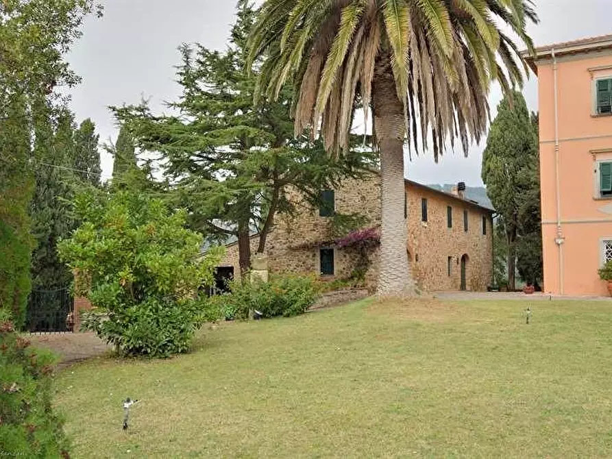 Immagine 4 di Villa in vendita  a Campiglia Marittima