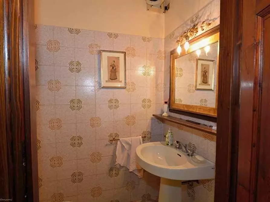 Immagine 19 di Villa in vendita  a Campiglia Marittima