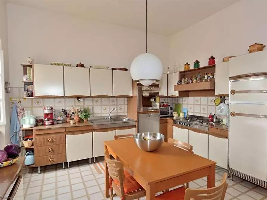 Immagine 36 di Villa in vendita  a Campiglia Marittima