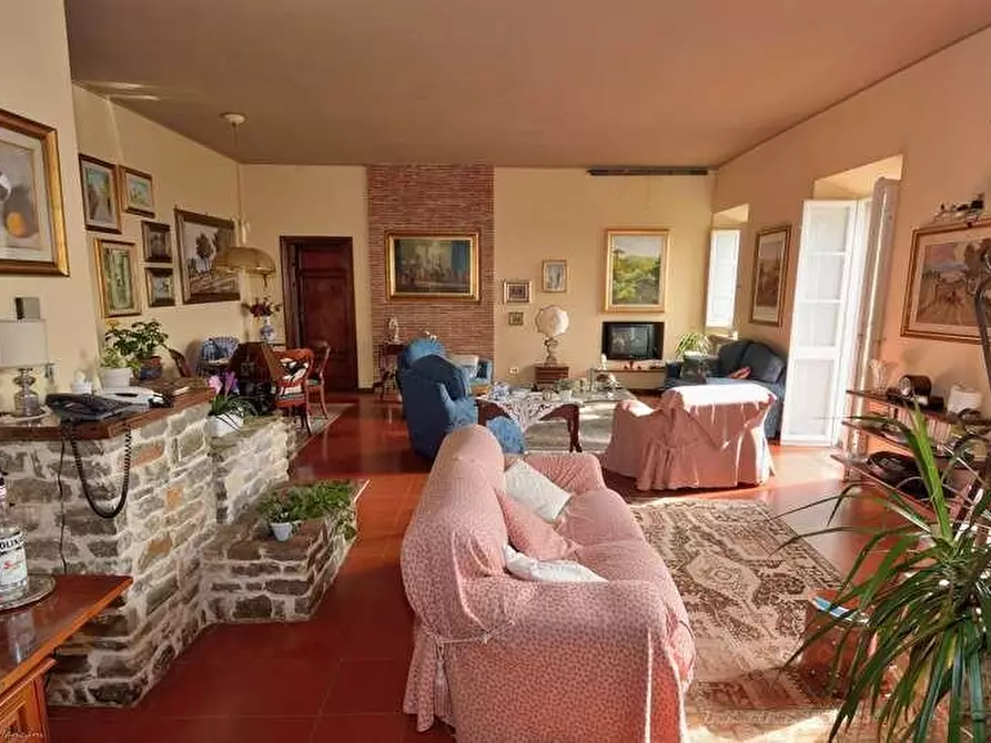 Immagine 11 di Villa in vendita  a Campiglia Marittima