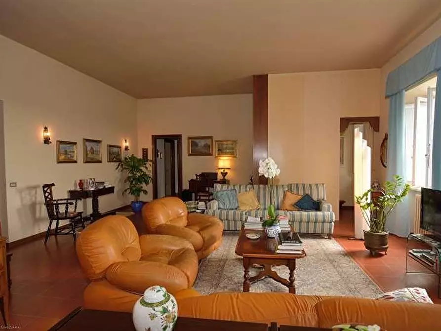 Immagine 33 di Villa in vendita  a Campiglia Marittima